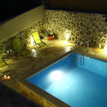 Villa Vino Vecchio 빌라 그루다